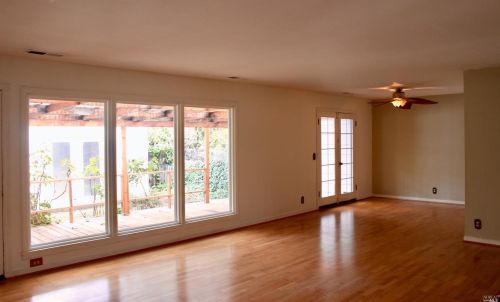 395 Spring St, Ukiah CA  95482-4218 exterior