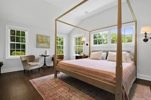 42 Gorham Ave, Westport CT  06880-2533 exterior