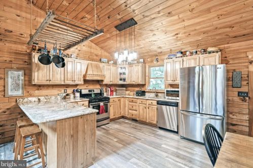 315 Bacon Rd, Red Lion PA  17356-8887 exterior