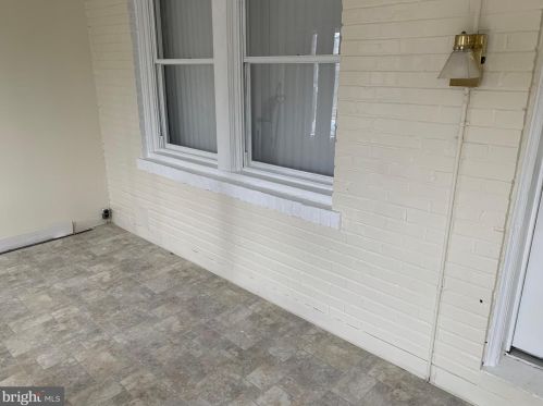 6118 Lindbergh Blvd, Philadelphia PA  19142-3414 exterior