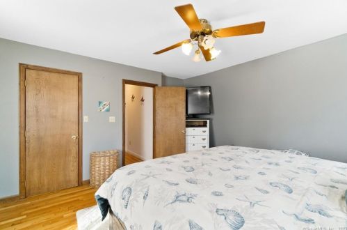 261 Whistle Town Rd, East Lyme CT  06333-1031 exterior