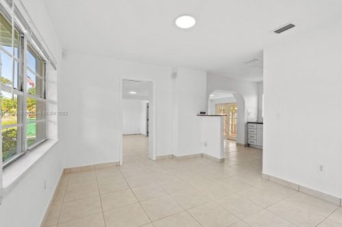 6529 21 St, Hollywood FL 33023-2807 exterior