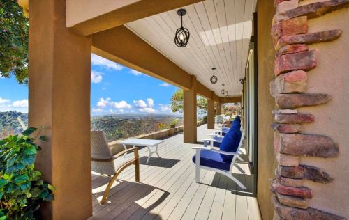 30419 Canyon Estates Rd, Vista CA  92084-1043 exterior