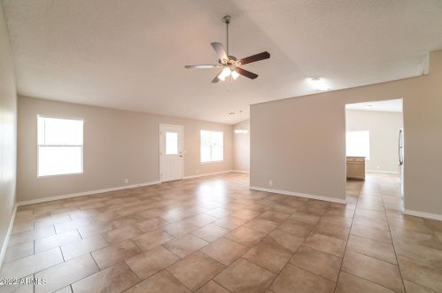 8115 Krall St, Glendale AZ  85303-3206 exterior
