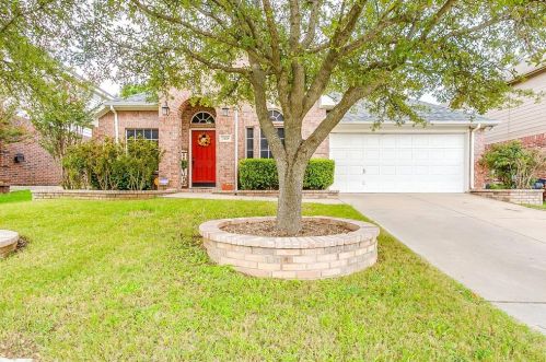 7429 Summer Meadows Dr, Fort Worth, TX 76123-1987
