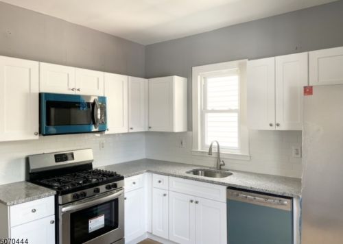 242 Sanford St, East Orange, NJ 07018-1120