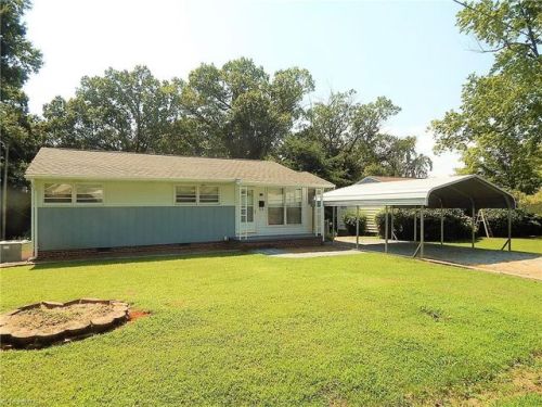 407 Sunset Dr, Kernersville, NC 27284-2260
