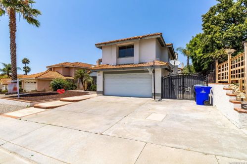 8886 La Cartera St, San Diego CA 92129-3310 exterior