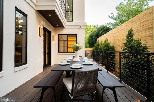 3302 Cleveland Ave, Washington DC 20008-3456 exterior