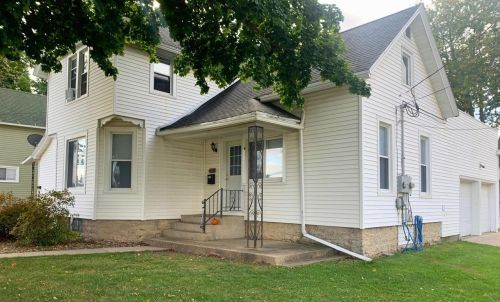 310 Beaver Dam St, Waupun, WI 53963-1840