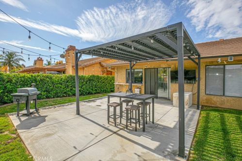 25776 Covala Ct, Santa Clarita CA  91355-2262 exterior