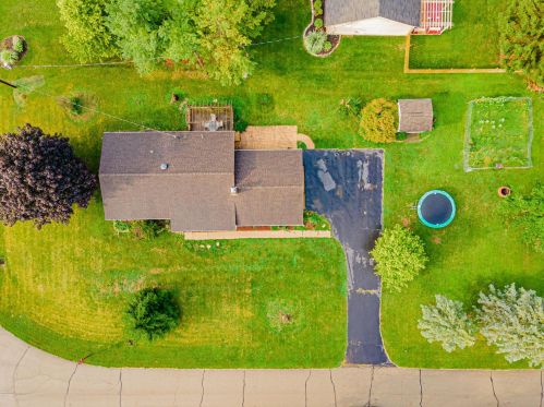 3035 Pueblo Dr, London, OH 43140-9028