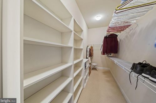 5433 Rodriquez Ln, Haymarket VA  20169-6100 exterior