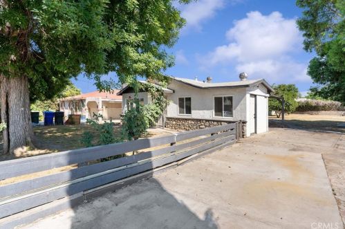 1940 Wallace Ct, San Bernardino CA  92408-3017 exterior