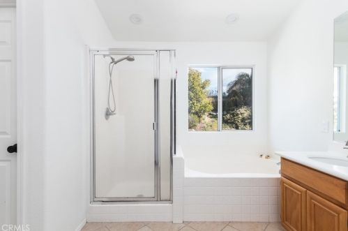 43020 Noble Ct, Temecula CA  92592-4385 exterior