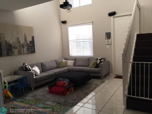 842 134th Ave, Hollywood, FL 33028-3154