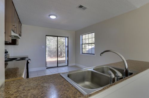 8262 Continental Ct, Pensacola FL  32506-3668 exterior