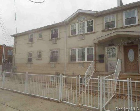 17311 110th Ave, Jamaica, NY 11433-3427