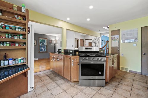 3307 81, Milwaukee WI 53219-3832 exterior