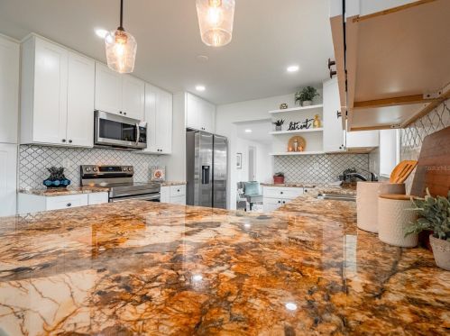 3201 Maritana Dr, Saint Petersburg FL  33706-4036 exterior