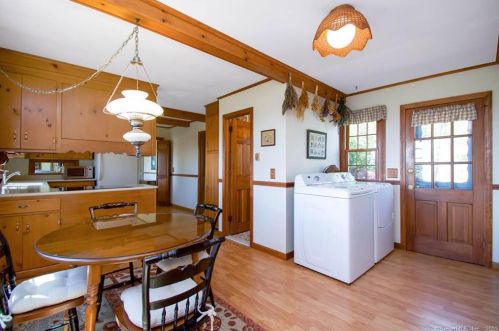 58 Notch Rd, Manchester CT  06043-7421 exterior