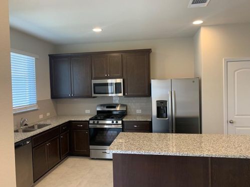 1233 Goforth Rd, Uhland TX  78640-4733 exterior