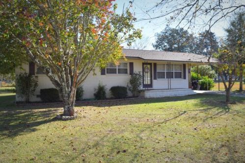 817 Maple St, Sunny Hills, FL 32428-2211