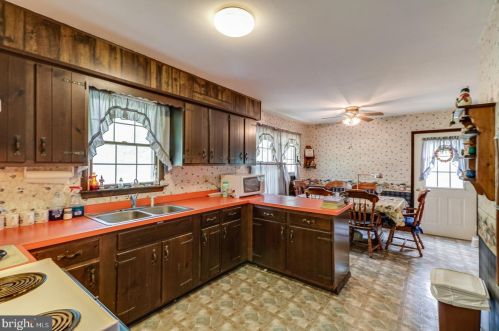 1823 Harvey Straughn Rd, Blackbird DE  19734-9646 exterior