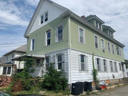 74 Ledyard Ave, Groton, CT 06340-4043