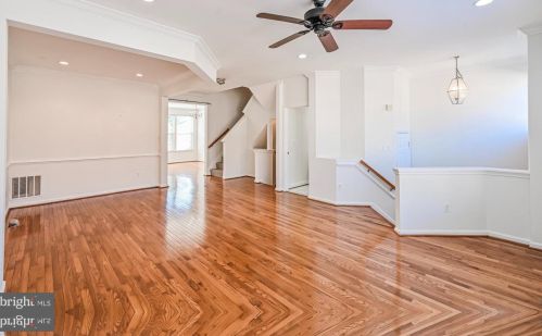 2617 Logan Wood Dr, Herndon VA 20171-4367 exterior