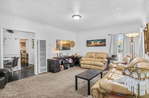 4213 Pepperwood Ave, Long Beach CA  90808-1072 exterior