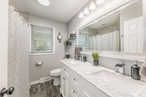 7750 Martha Cir, Waterford WI  53185-2039 exterior