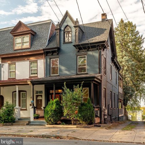 721 Orange St, Lancaster, PA 17602-3118