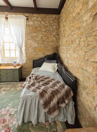 914 Bequette St, Dodgeville WI  53533-1112 exterior