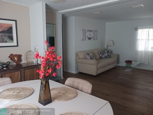 174 Congress St, Vero Beach FL  32960-8770 exterior