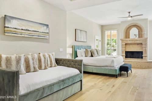 10461 Windrose Dr, Scottsdale AZ  85259-2423 exterior