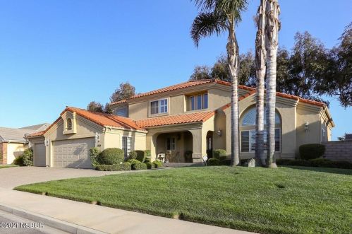 834 Fairway Vista Dr, Santa Maria, CA 93455-1516