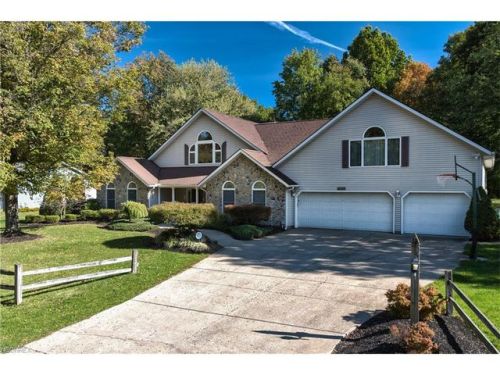 4400 Oakbrook Dr, Perry, OH 44081-9550