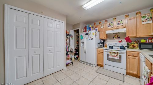 4608 Golfview Blvd, Lehigh Acres FL 33973-6000 exterior