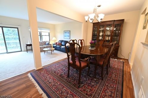 69 Chelsea Cir, Flemington NJ  08822-1807 exterior