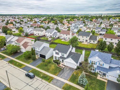 10020 67 St, Kenosha WI 53142-7524 exterior