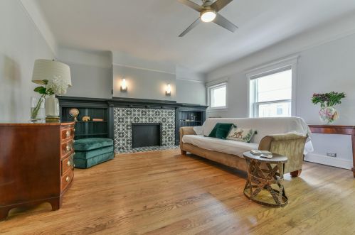1714 Kane Pl, Milwaukee, WI 53202-1754