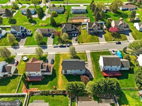 340 Wimbleton Way, Red Lion PA  17356-8292 exterior