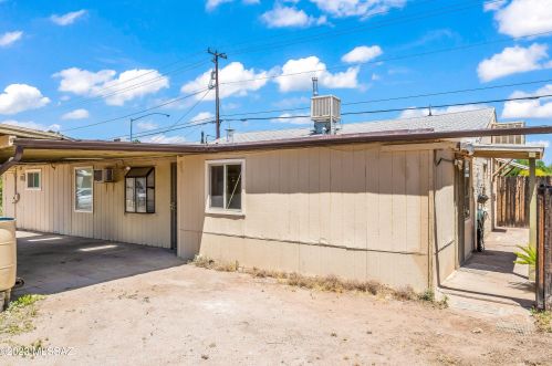 902 Prince Rd, Tucson AZ 85705-3028 exterior