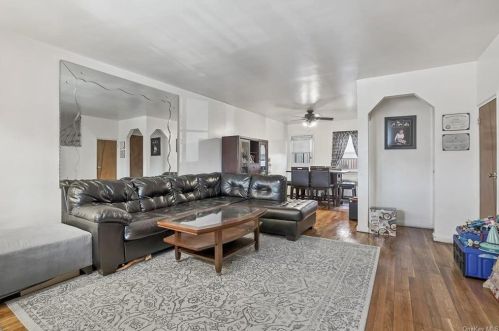 2939 Waterbury Ave, Bronx, NY 10461-6101