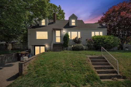 65 Prospect Hill Dr, Weymouth, MA 02191-2213