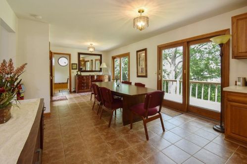 38 Noble St, South Kingstown RI  02882-3941 exterior