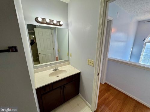 861 Northfield Ct, Harrisonburg VA  22802-4828 exterior