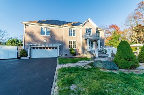 467 Robin Hollow Rd, West Greenwich RI  02817-2118 exterior