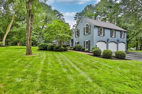 5 Alderbrook Dr, Topsfield, MA 01983-2301